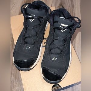 Jordan Jeters, size 3 boys, color black